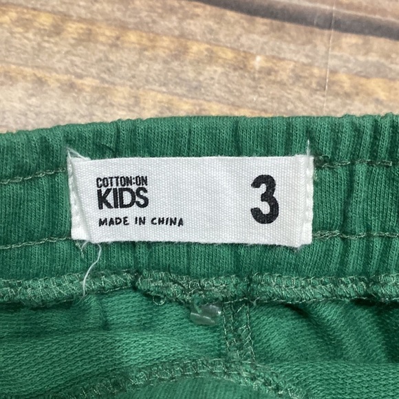 Cotton On Kids Retro style Jogger shorts Girls 3 Green - Picture 2 of 3